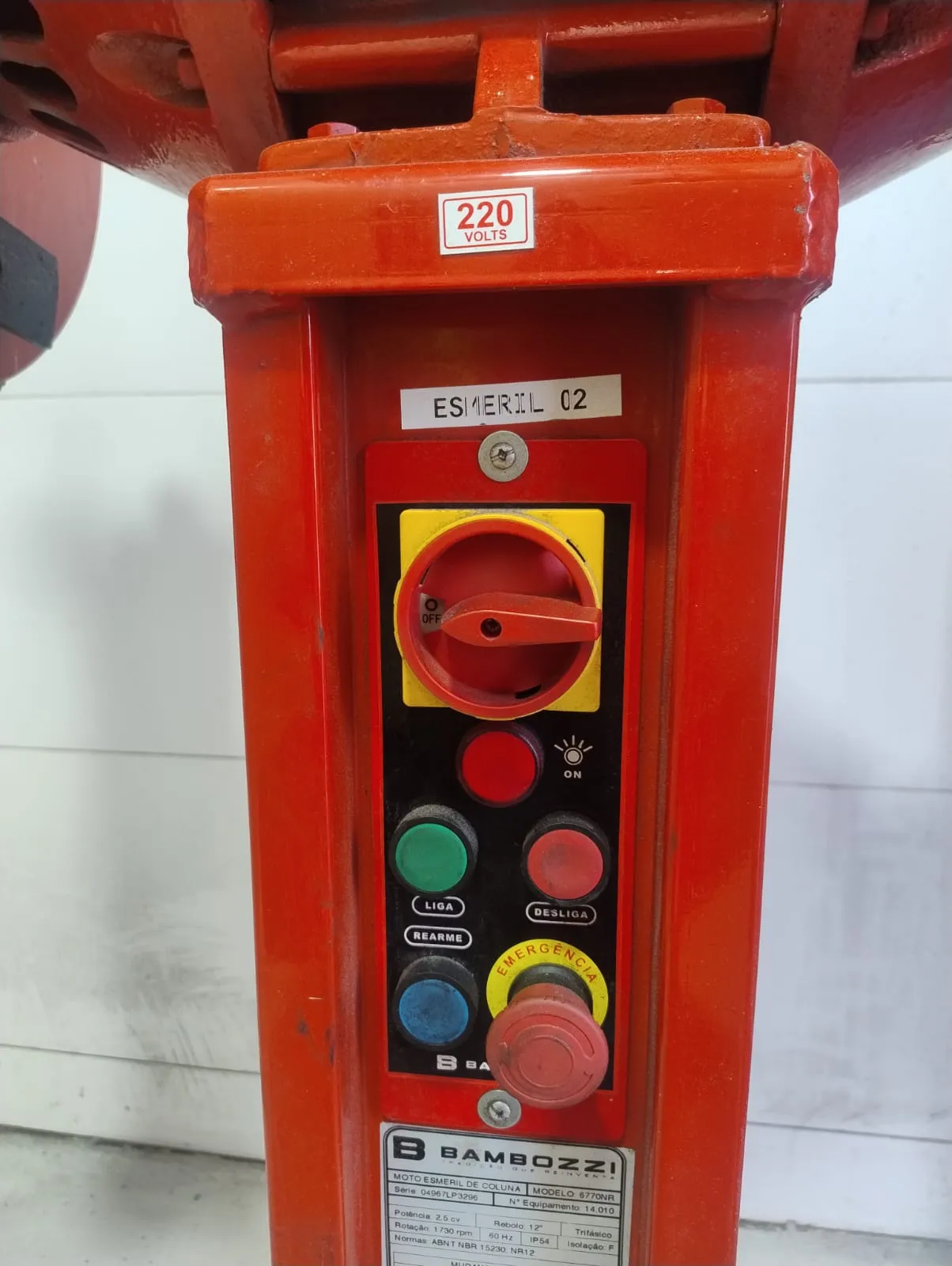 Laudo de torno mecânico com proteções conforme NR12